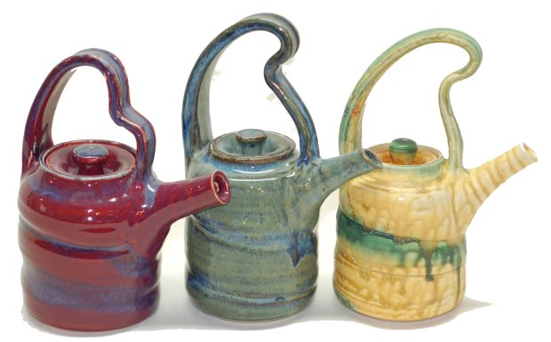 3 teapots